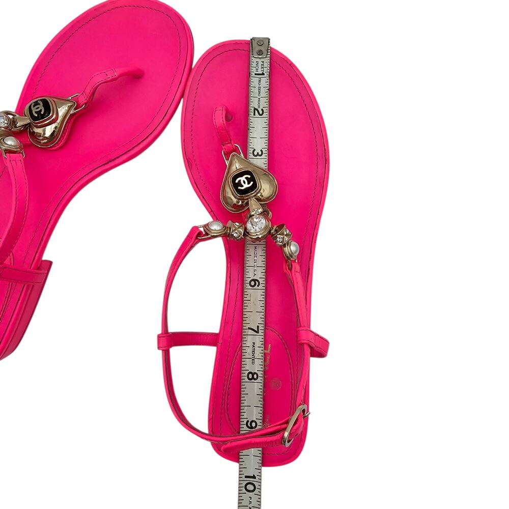 Chanel CC Heart Thong Flat Sandal Neon Hot Pink Leather Gold Size 38 US 7 7.5 - Picture 12 of 12